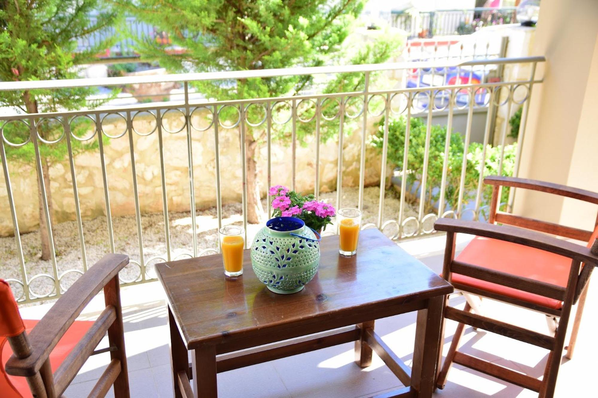 Angelos Apartment 2 카라보밀로스 외부 사진